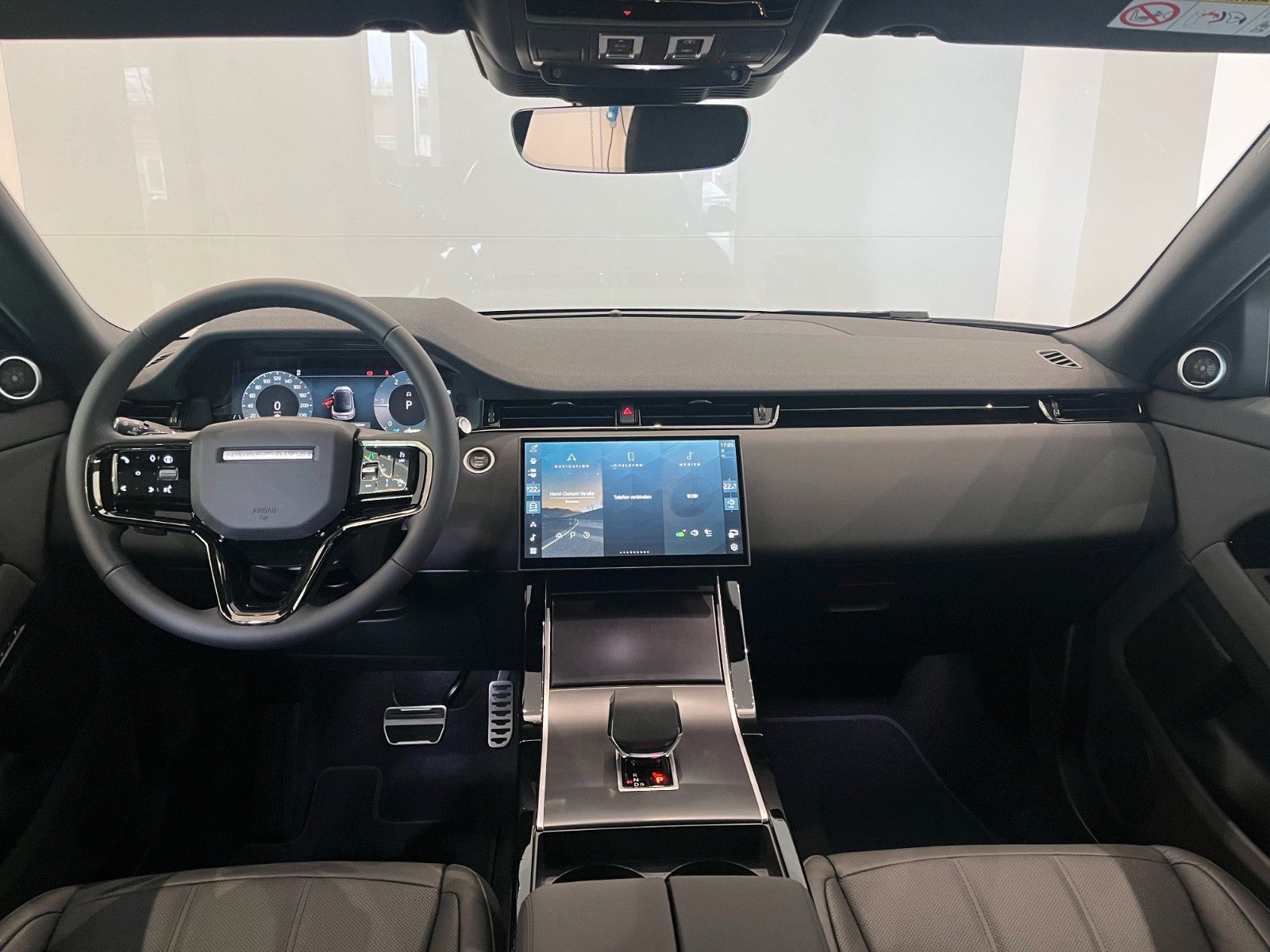 Fahrzeugabbildung Land Rover Range Rover Evoque D165 Dynamic SE Panormadach