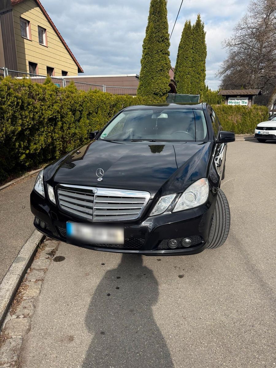 Mercedes-Benz E 220