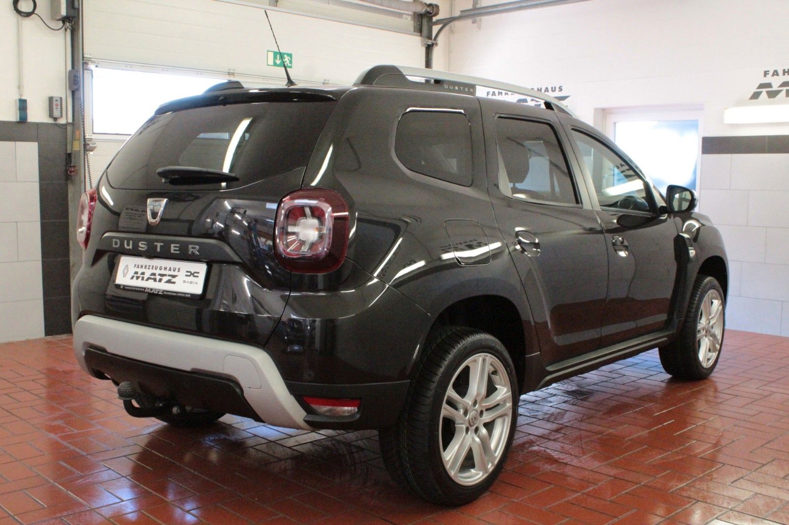 Fahrzeugabbildung Dacia Duster Sce 115 Eco-G*AHK*15075*