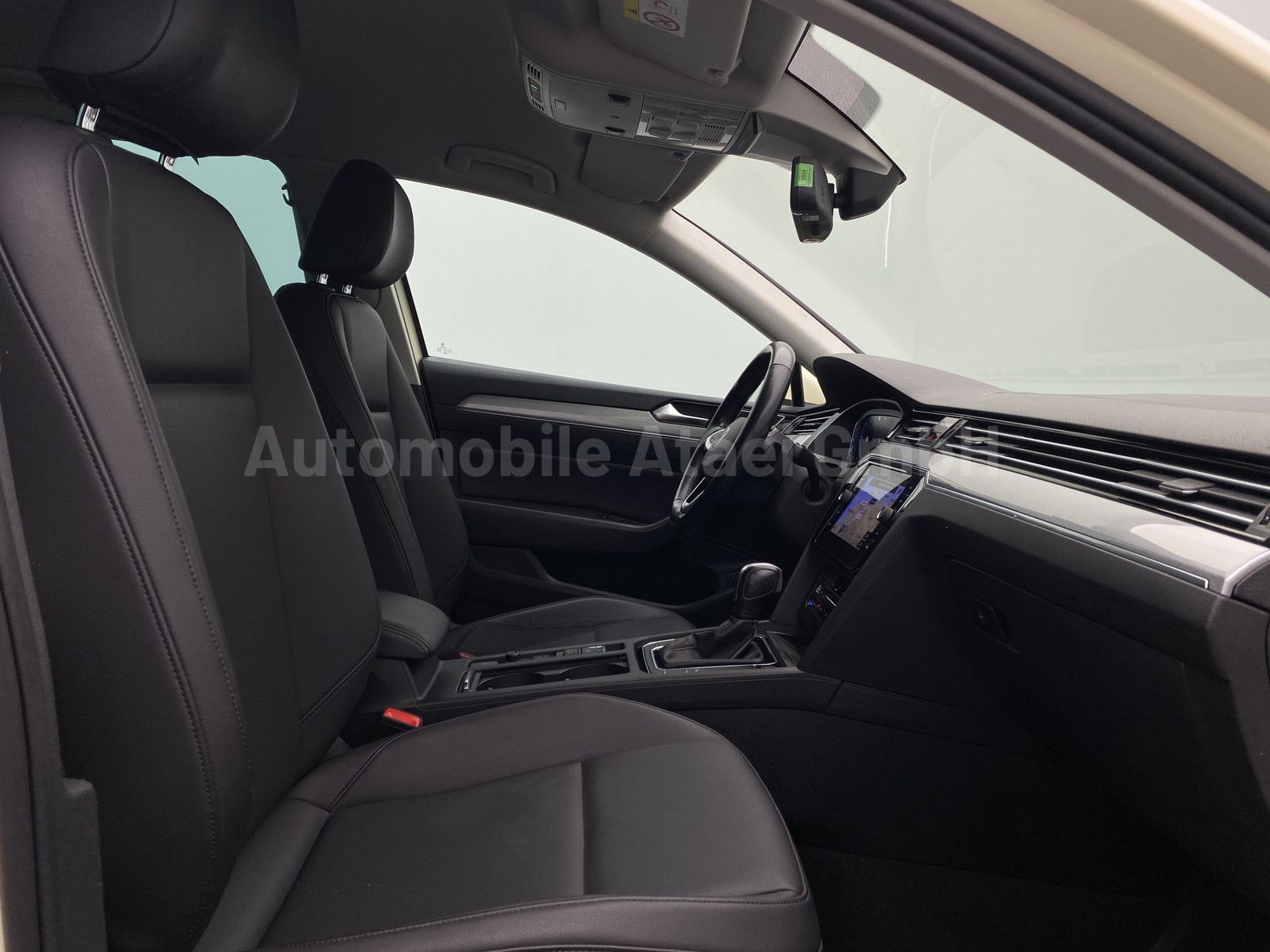 Fahrzeugabbildung Volkswagen Passat Variant Business *Taxi* TAXAMETER 7908