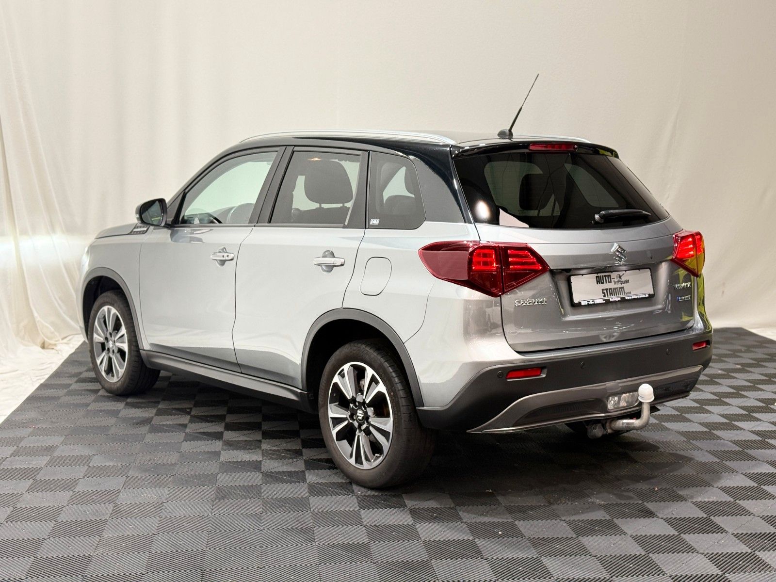 Fahrzeugabbildung Suzuki Vitara 1.4 BOOSTERJET Hybrid Comfort+