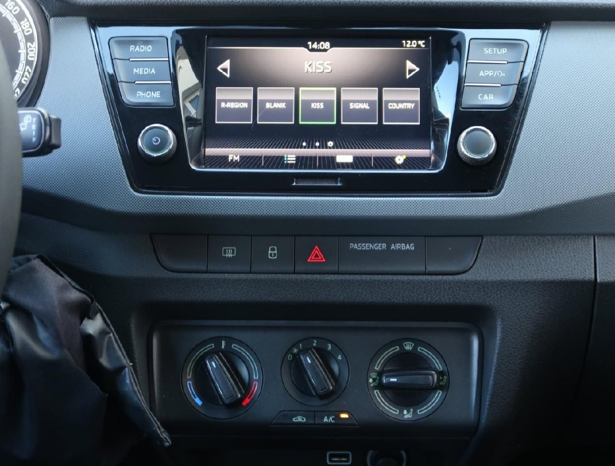 Fahrzeugabbildung SKODA Fabia Combi 1.0 TSI Active - AHZV, Klima, NS
