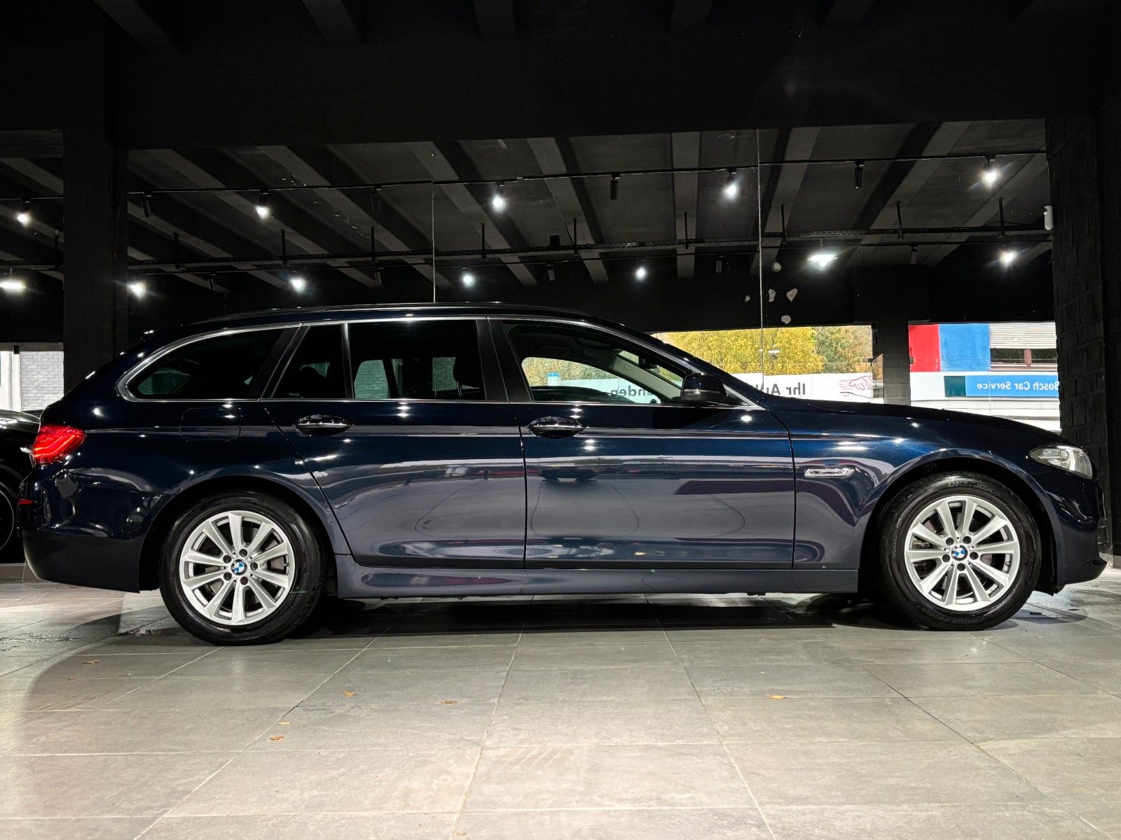 Fahrzeugabbildung BMW 520d xDrive *Automatik*Kamera*SHZ*Navi*Klima