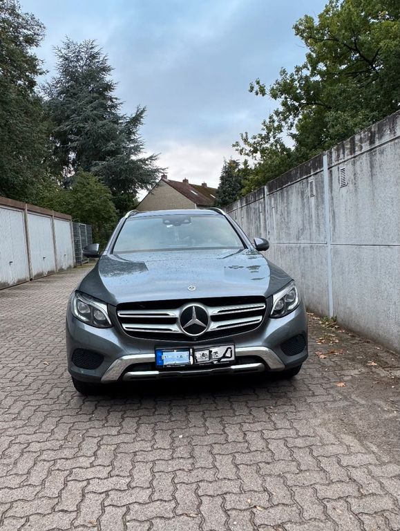 Image of Mercedes-Benz GLC 200