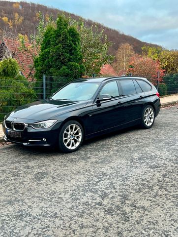 BMW 328i Touring -