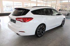 Fahrzeugabbildung Ford Focus 2,0 EcoBlue ST-Line Turnier LED ACC uvm.