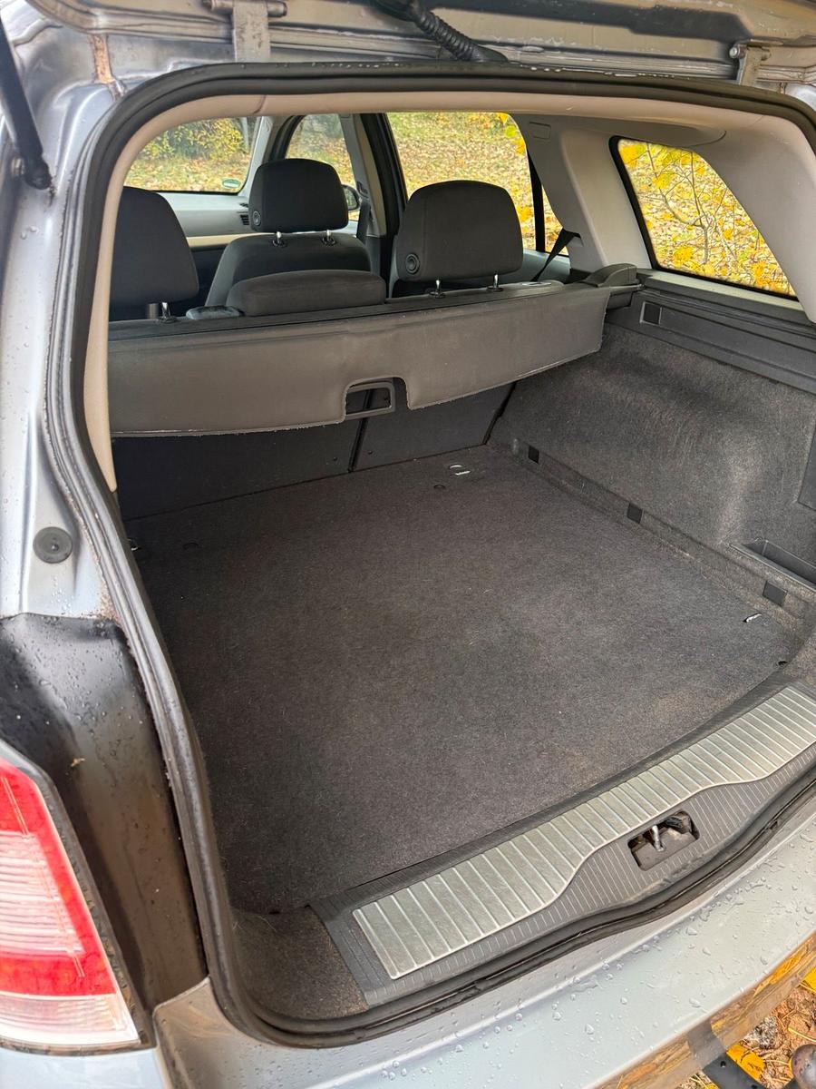 Opel Astra 2008 — photo 14