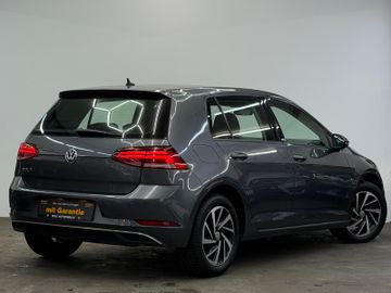Volkswagen Golf - 5