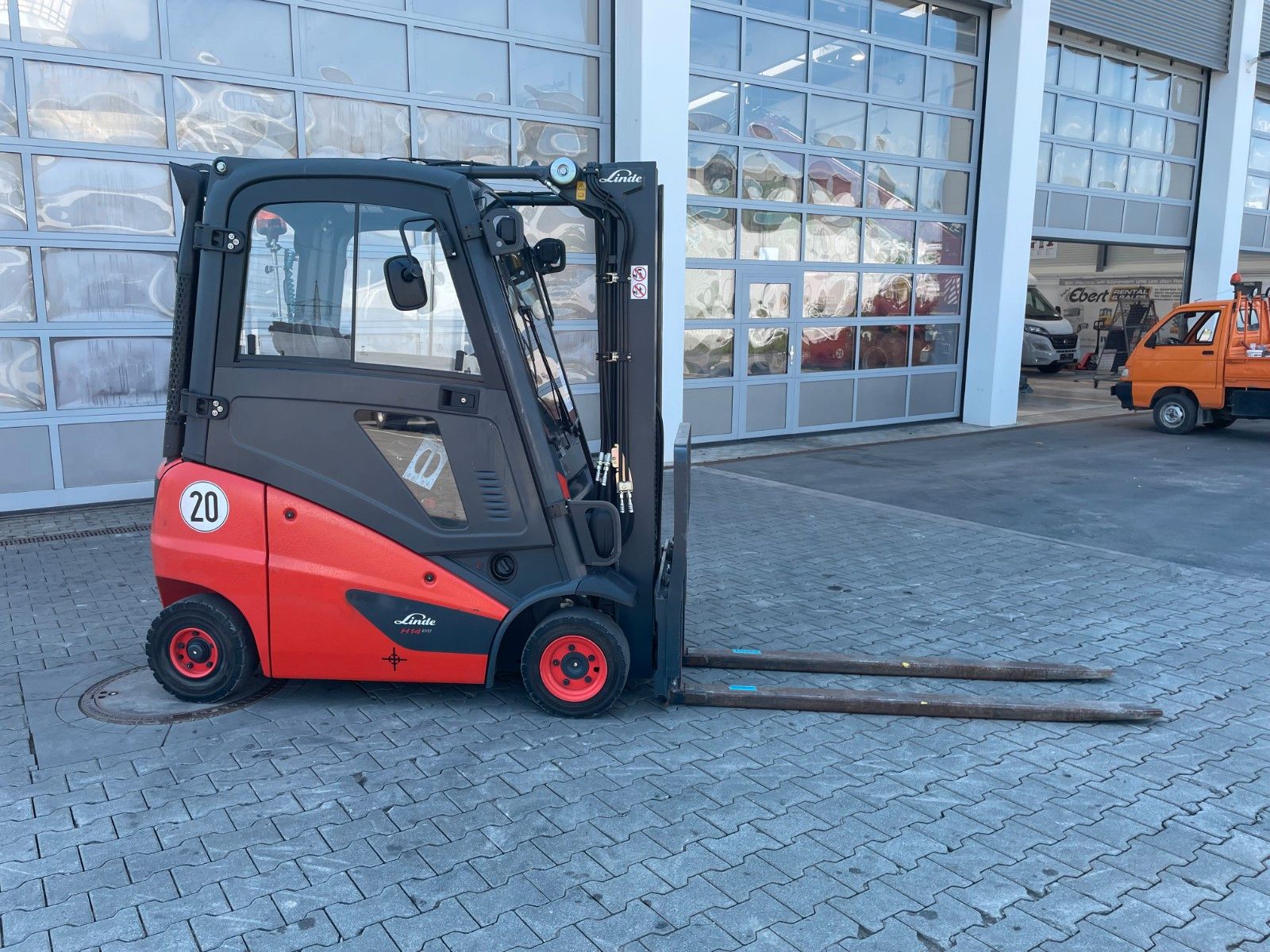 Fahrzeugabbildung Linde H14D-01 / HH 4,6m / 1.727h / Diesel / SS