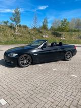 BMW e93 LCI ( Facelift ) Cabrio Schwarz - BMW Z3 mit Diesel-Antrieb