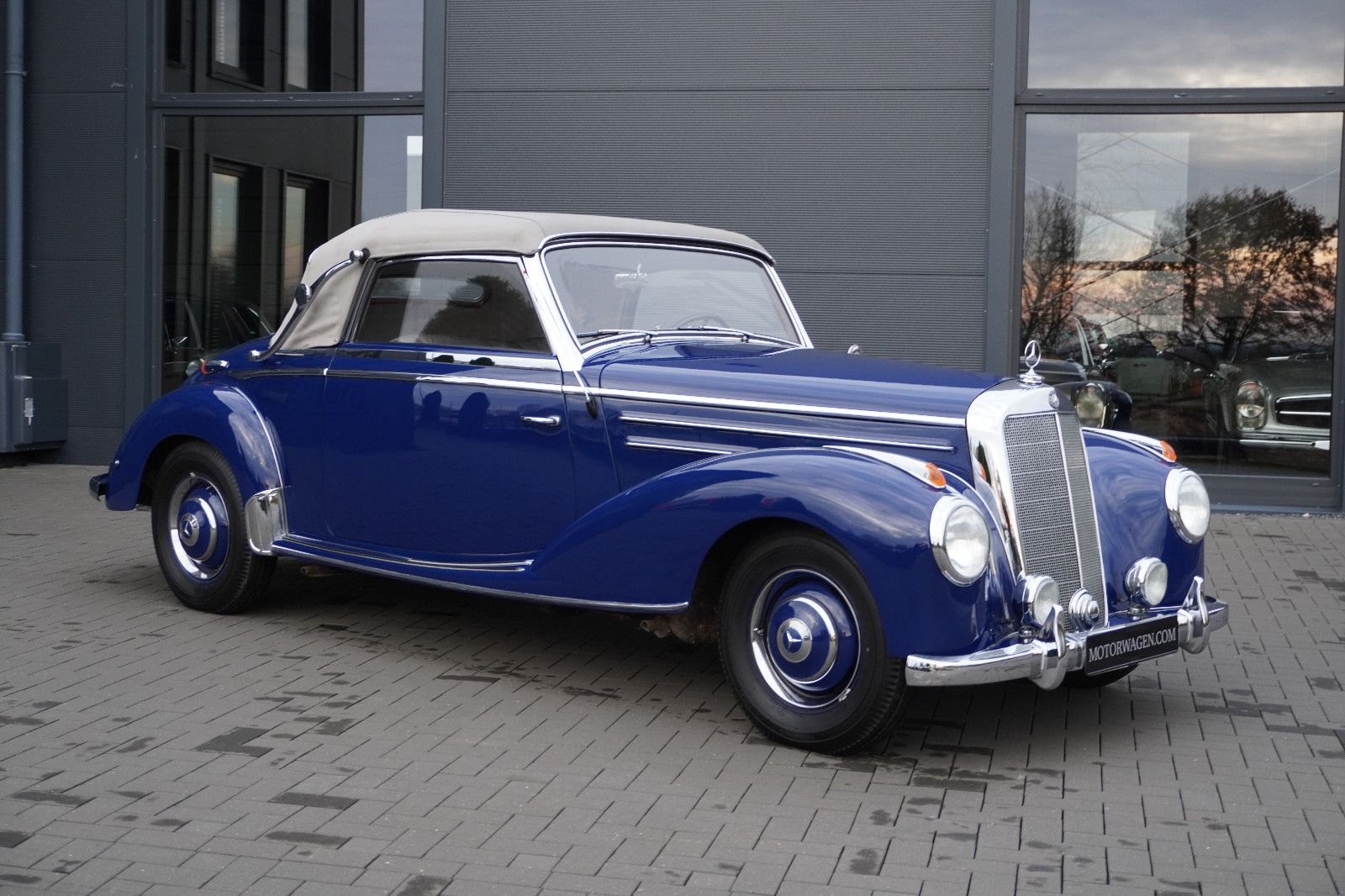 Fahrzeugabbildung Mercedes-Benz 220 A Cabriolet