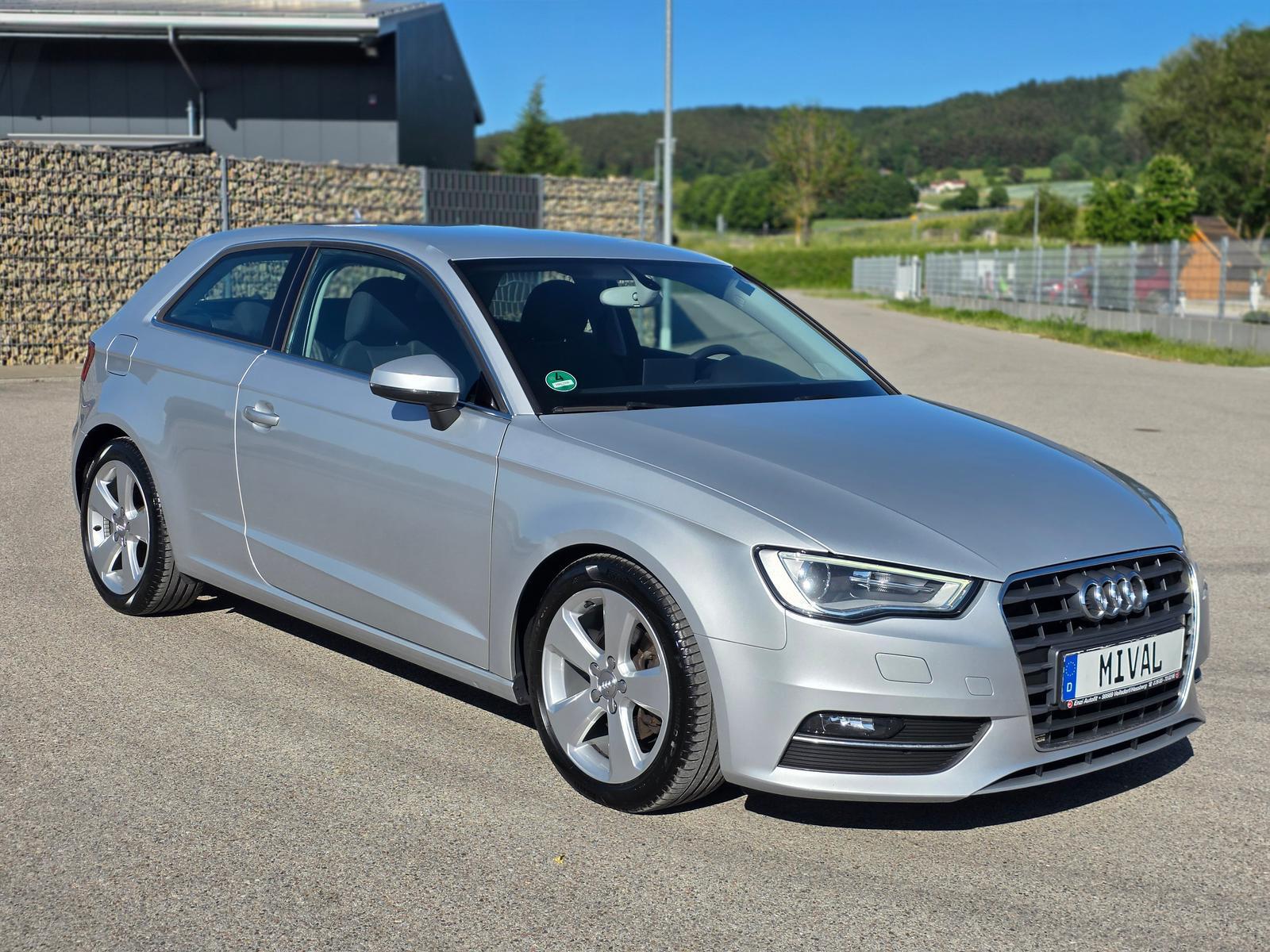 Audi A3 S-Line/PDC/Tempomat/Xenon/Scheckheft