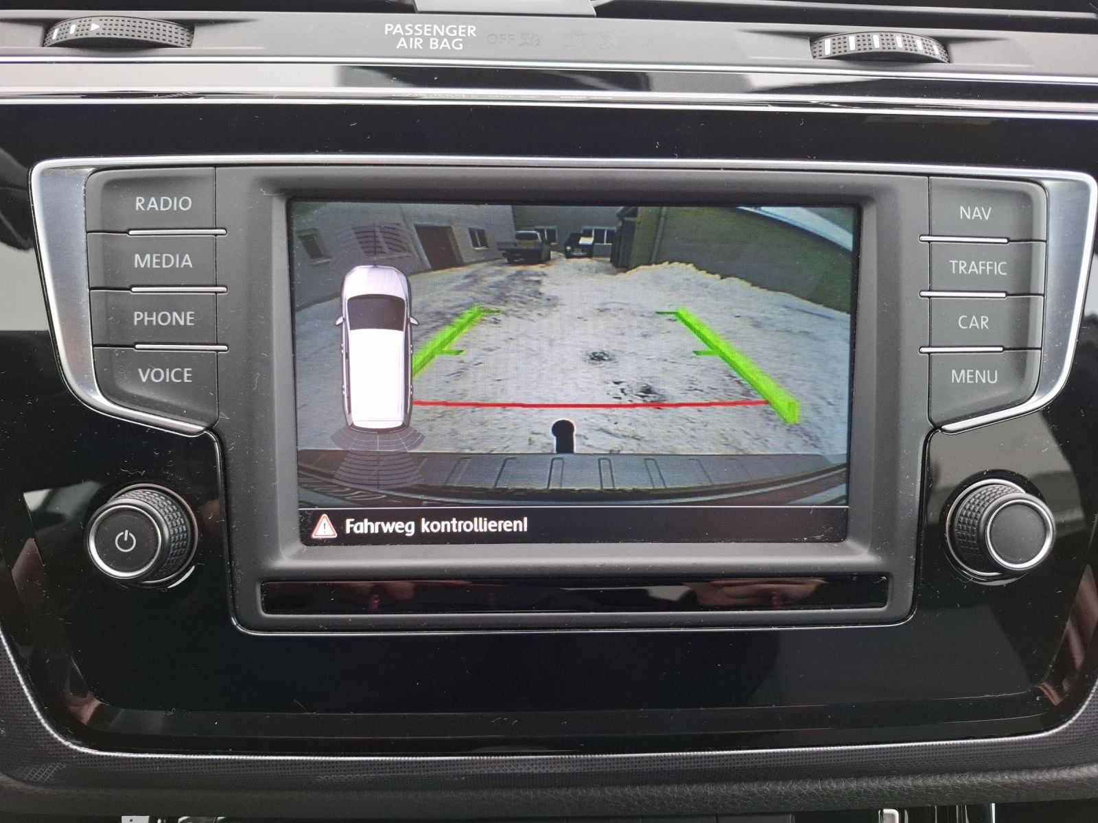 Fahrzeugabbildung Volkswagen Touran TDI Highline 7-Si R-Line LED AHK Navi ACC