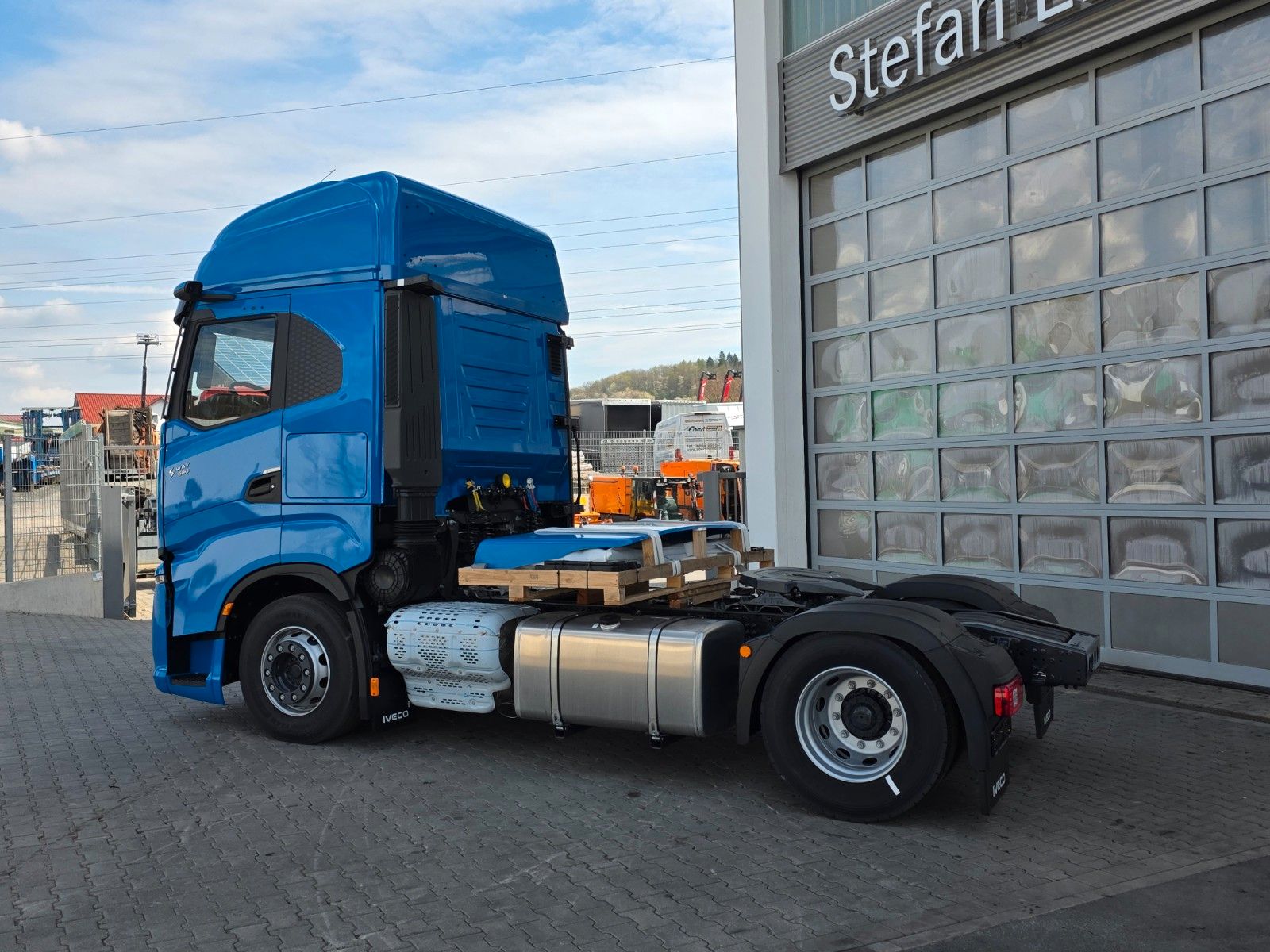 Fahrzeugabbildung Iveco S-Way AS440S50T/P Standklima+Heizung LED