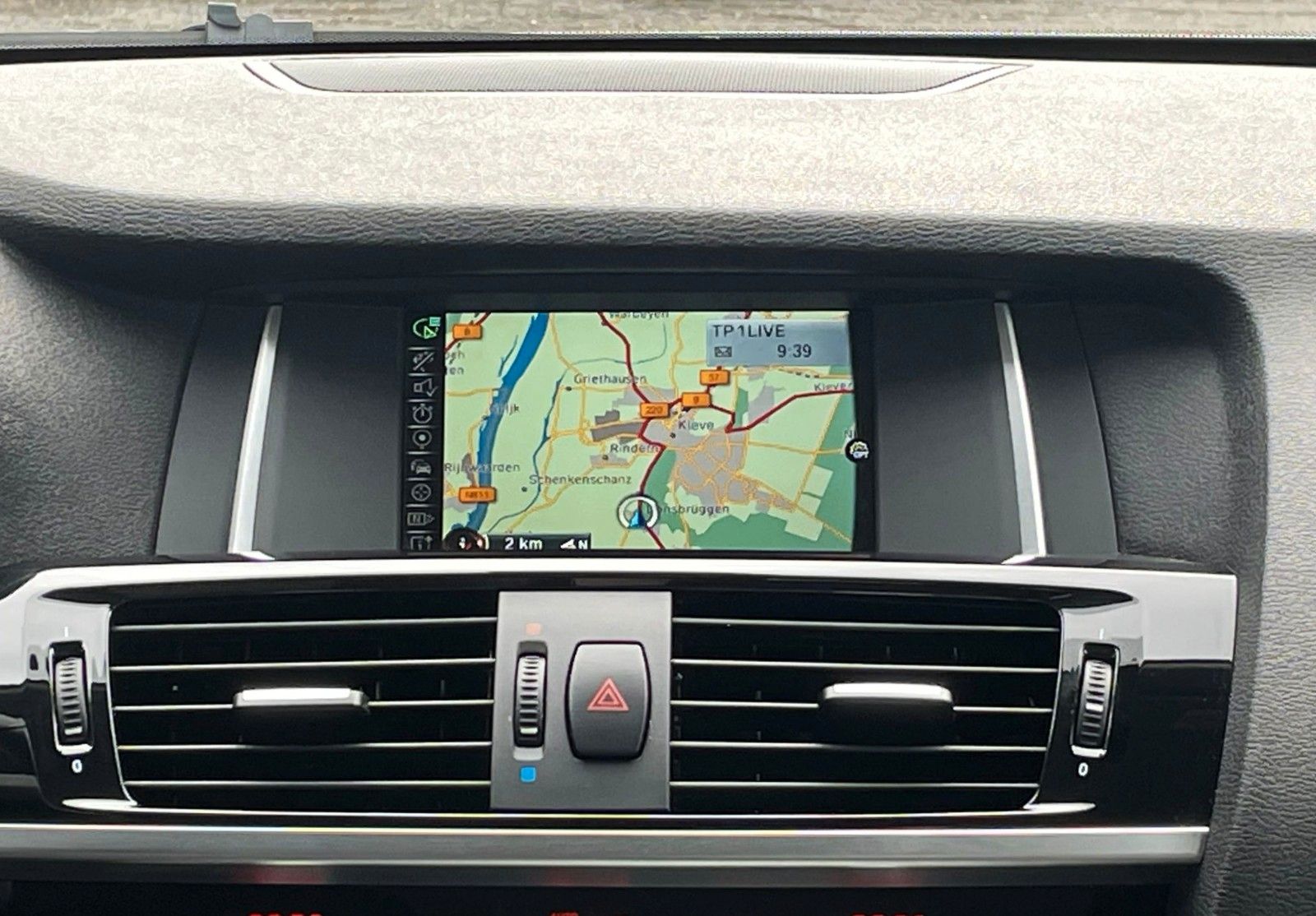 Fahrzeugabbildung BMW X3 xDrive 30d xLine SAG LEDER NAVI LED 360° 1.Hd