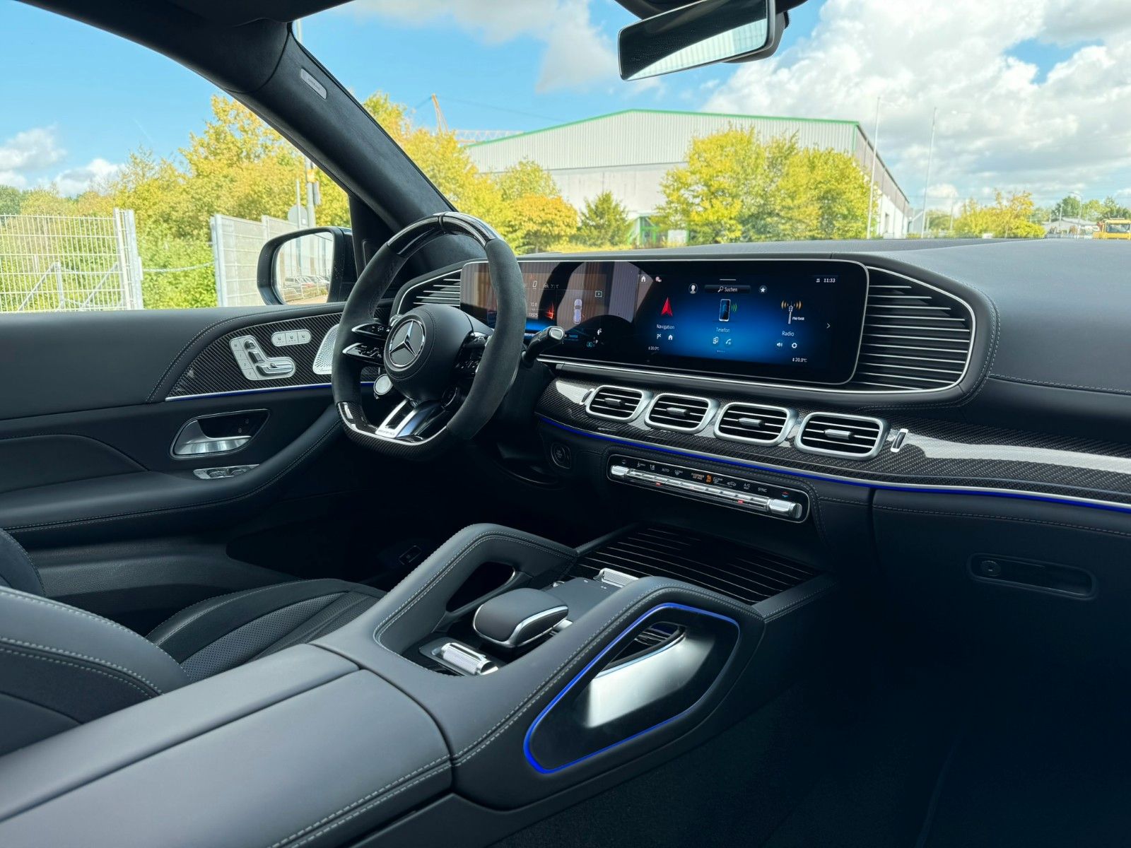 Fahrzeugabbildung Mercedes-Benz GLE 63 S 4M+ Drivers+HUD+AHK+Pano+Burm+Massage - mit KI generiert/bearbeitet