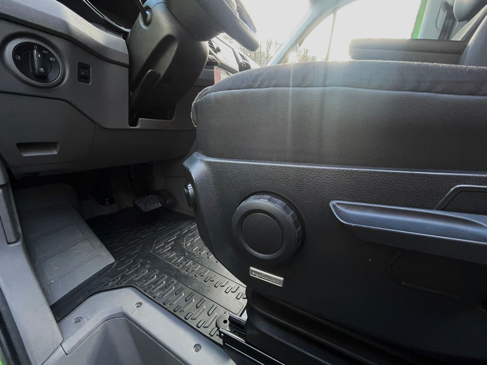 Fahrzeugabbildung Volkswagen Crafter 35 TDI L2 AUTOMATIK CAM SCHWINGSITZ EUR6