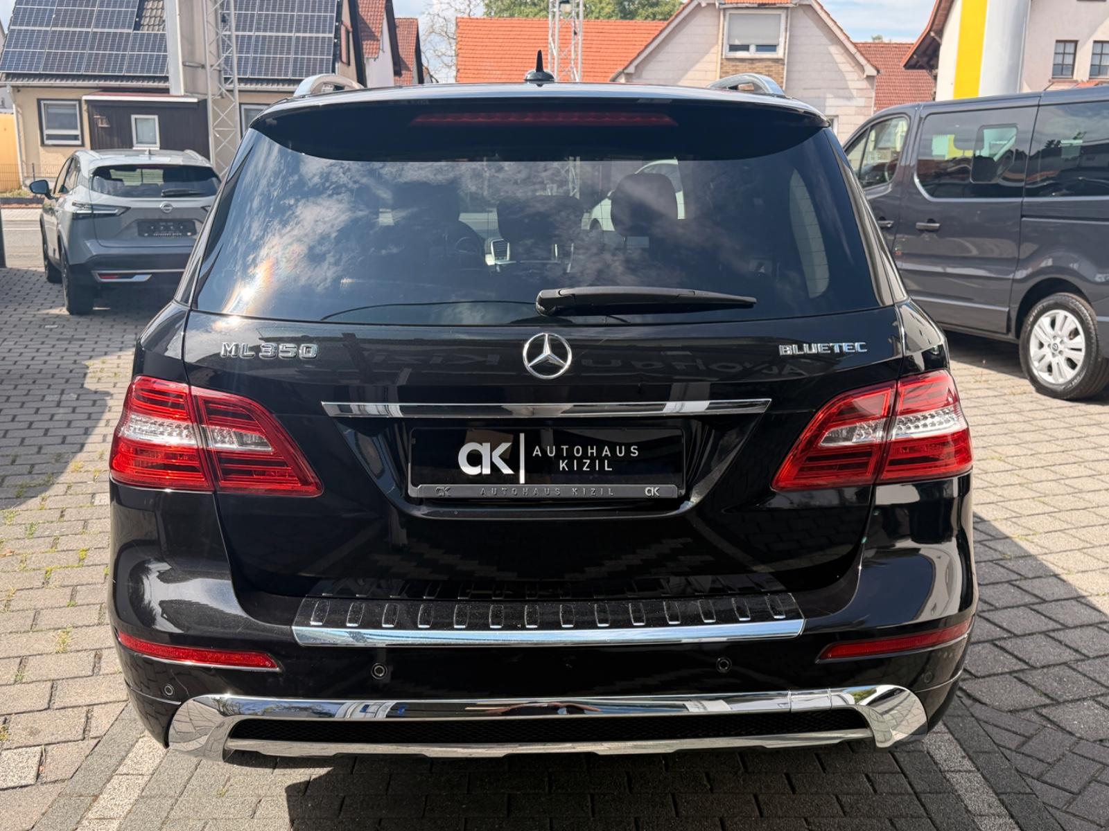 Mercedes-Benz ML 350 ML BlueTec 4Matic AMG*Pano.*AHK*