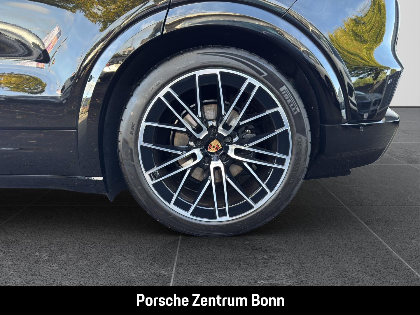 Porsche Cayenne Coupe Electric HA-Lenkung Head-Up BOSE