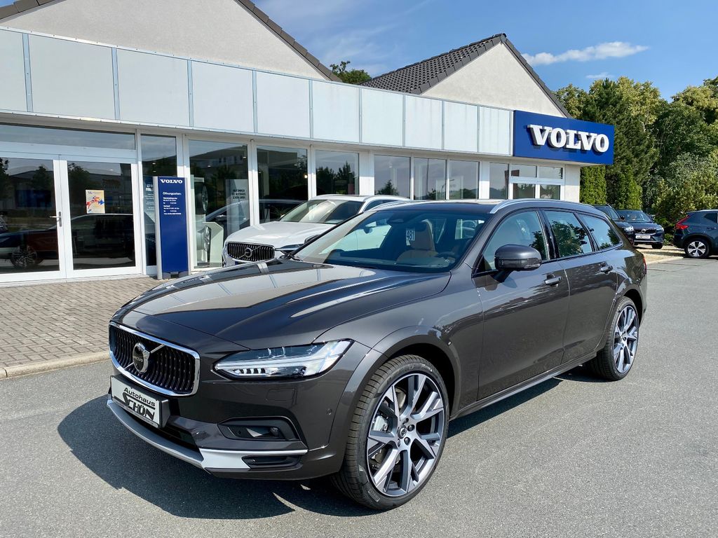 Volvo V90 Cross Country