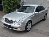 Mercedes-Benz E 240 Elegance, Scheckheft, Automatik, Benzin  - Mercedes-Benz E 240 aus 2004