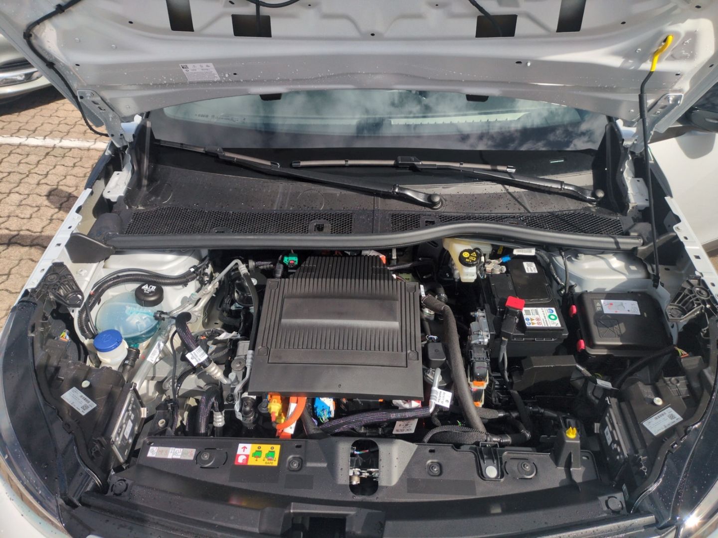 Peugeot 2008 - Bild 14