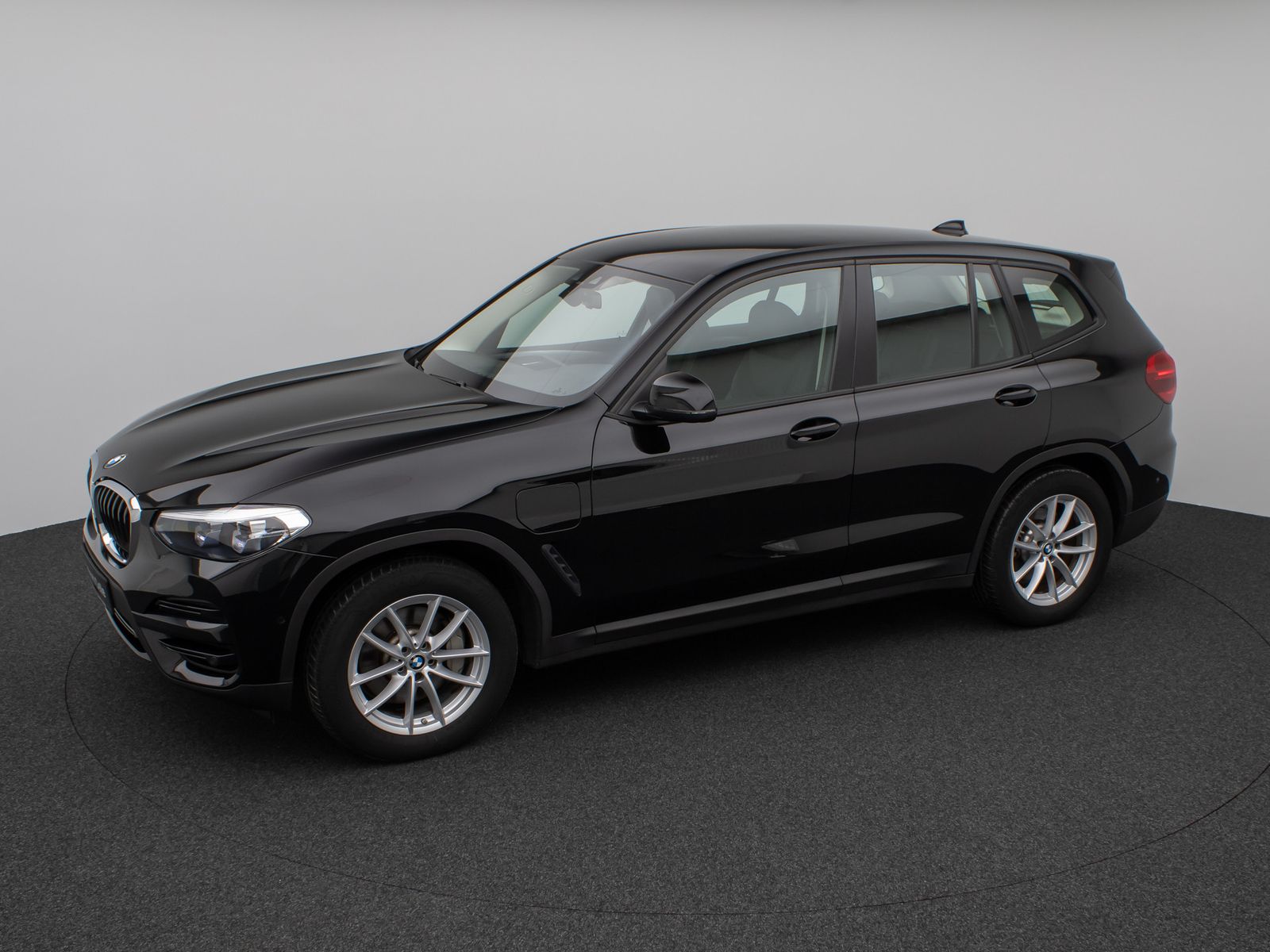 Fahrzeugabbildung BMW X3 xD30e Kamera DAB HiFi CockPitPro Alarm Sport