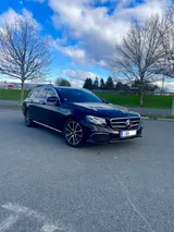 Mercedes-Benz E 220 d T Autom. - - Mercedes-Benz E 220: Von Privat