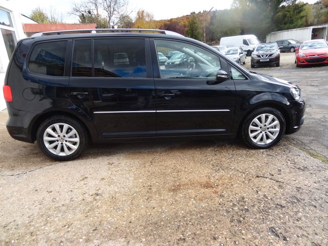 Fahrzeugabbildung Volkswagen Touran Highline/7-Sitz/Xenon/AHK/StH/Pano/