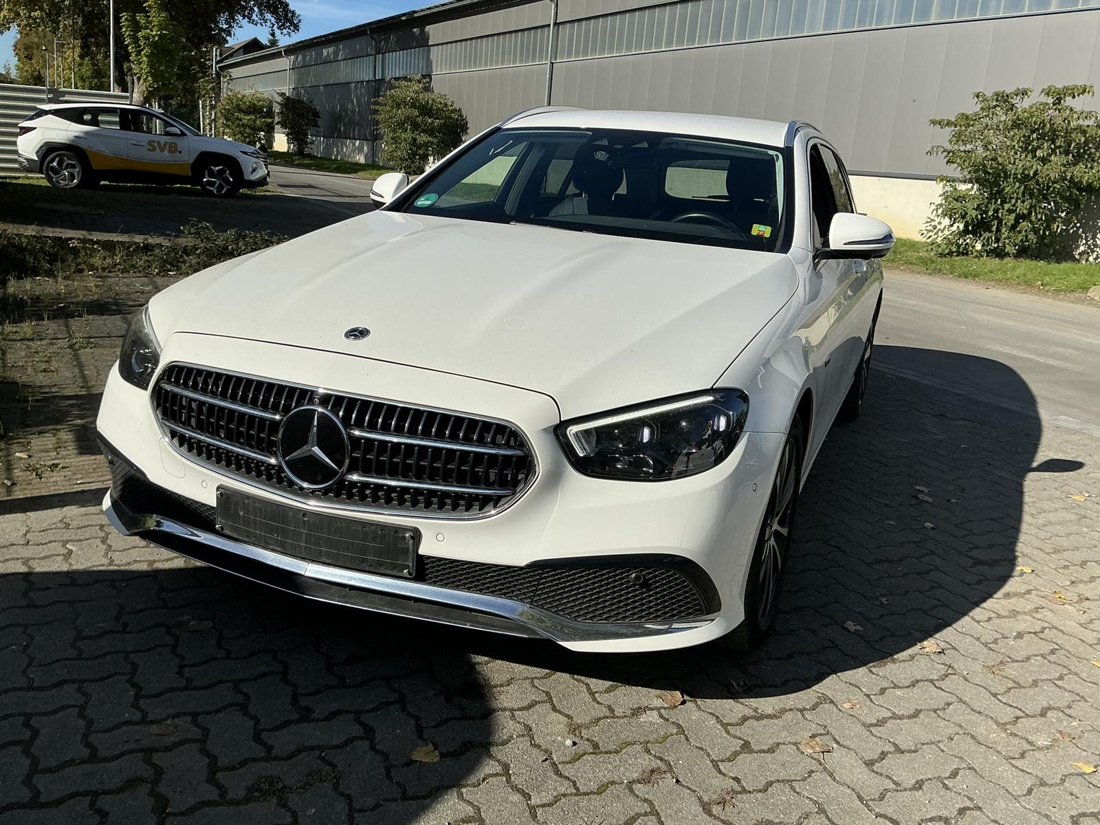 Mercedes-Benz E 300