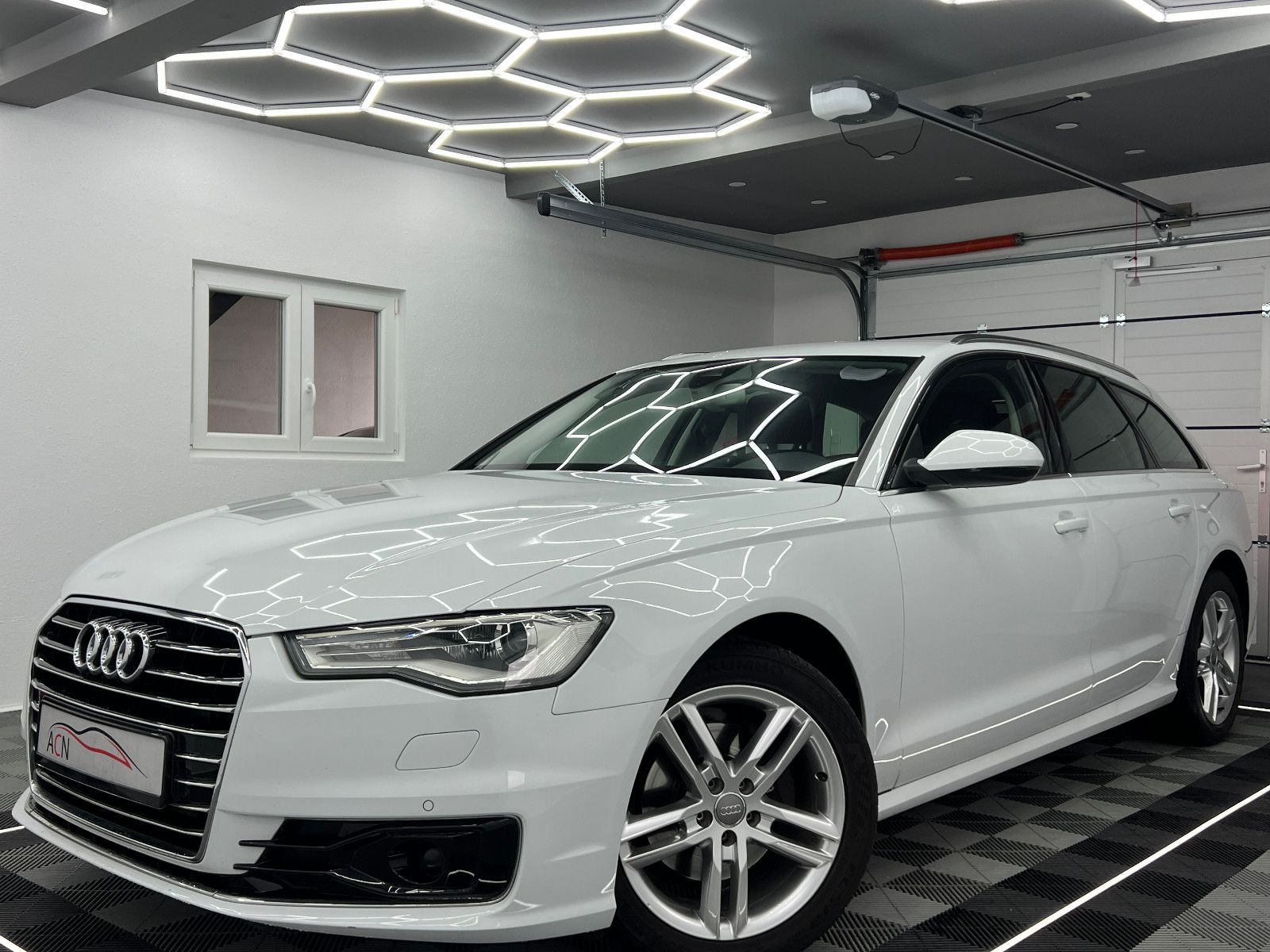 Fahrzeugabbildung Audi A6 Avant 2.0 TDI ultra/NAVI/KAMERA/4-ZONEN/ACC