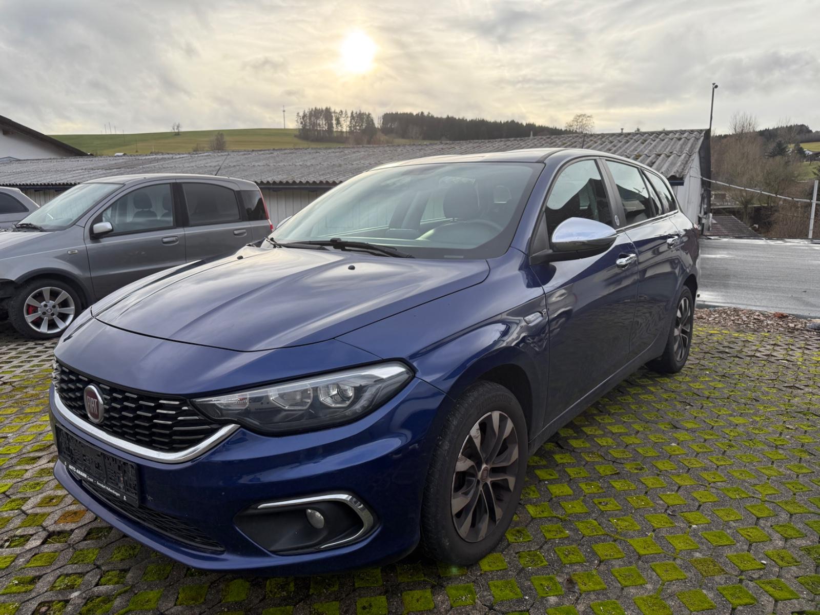 Fiat Tipo Mirror NAVI