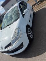 Renault Clio Diesel - Renault Clio aus 2006 mit Diesel-Antrieb