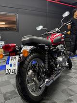 Kawasaki W800 - KAWASAKI W800
