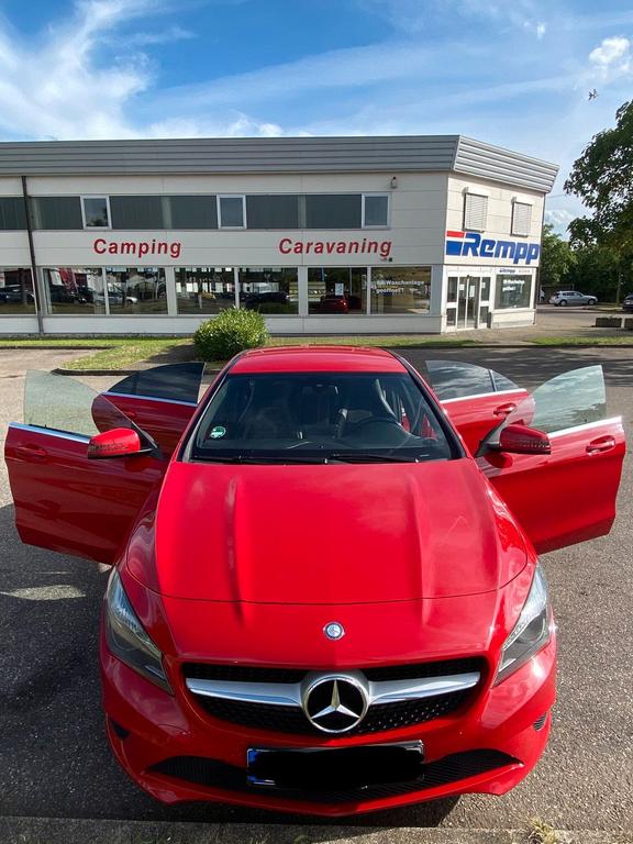 Mercedes-Benz CLA 200