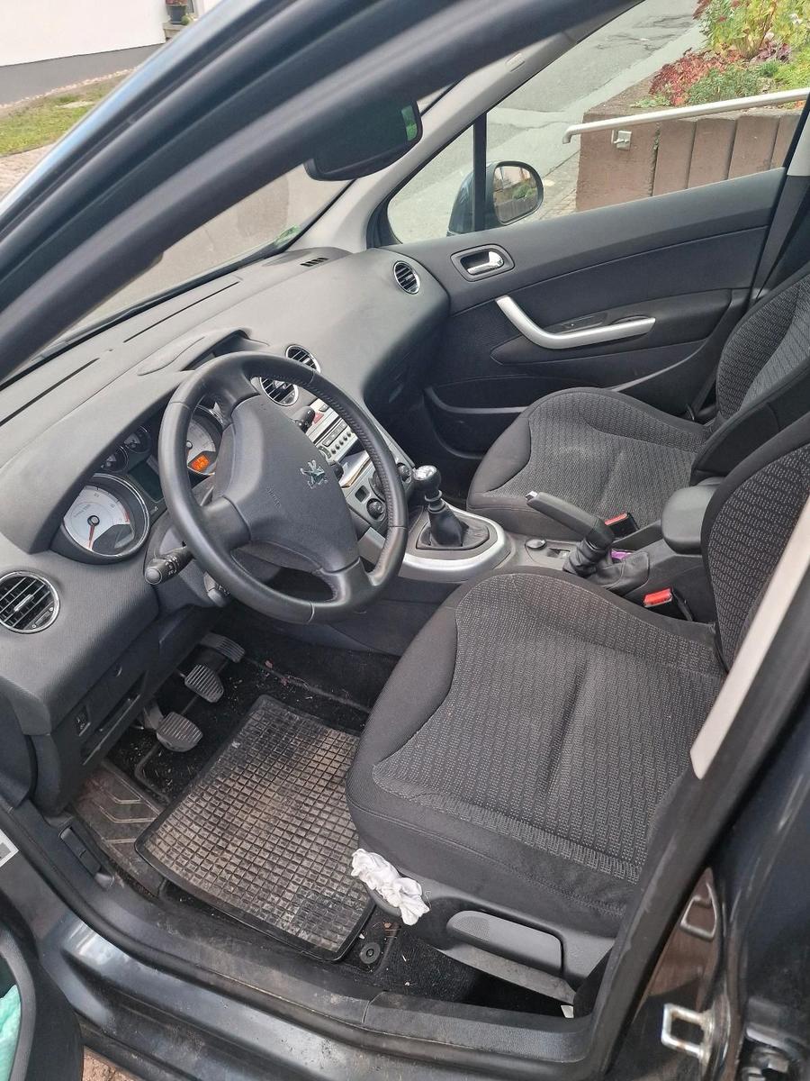 Peugeot 308 2009 — photo 9
