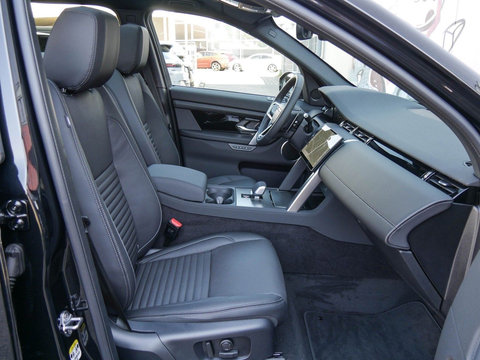 Land Rover Discovery Sport D165 Dynamic S Pano-AHK-7-Sitze- imagem 3