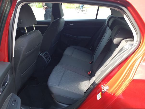 Volkswagen Golf - Bild 8