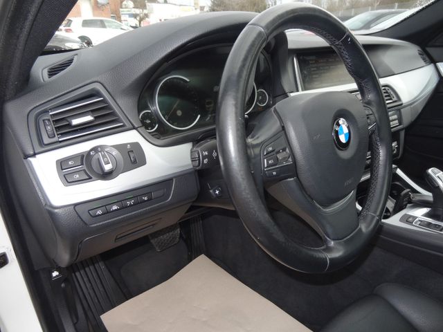 Fahrzeugabbildung BMW 535d xDrive/M-Sportpaket/HUD/GSD/Leder/Kamera/