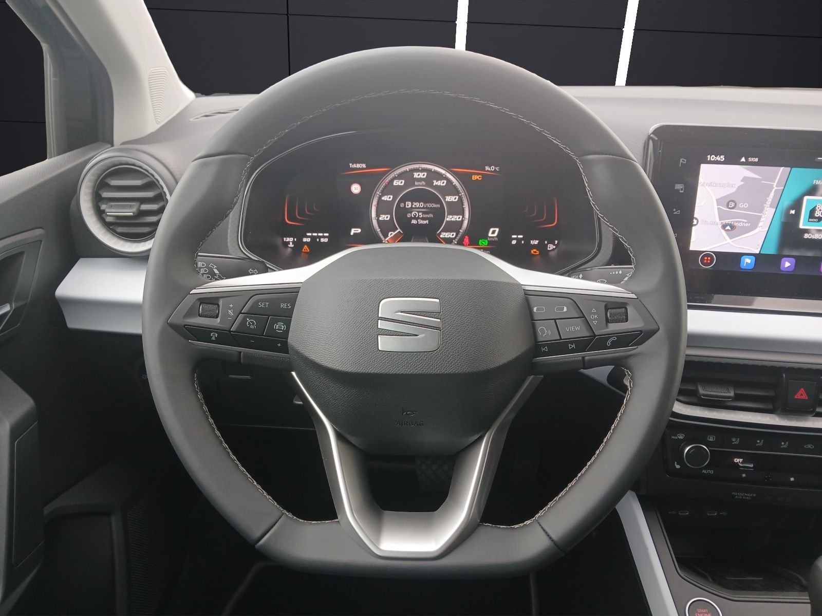 Fahrzeugabbildung SEAT Arona 1.0 TSI DSG Road Edition LED Winter-P.