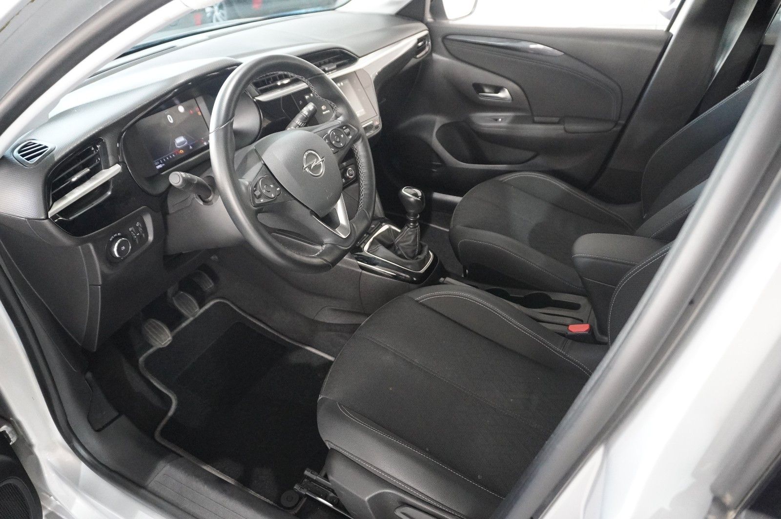 Fahrzeugabbildung Opel Corsa F 1.2 ELEGANCE NAVI/LED/VIRTUAL/SPORT/DAB+