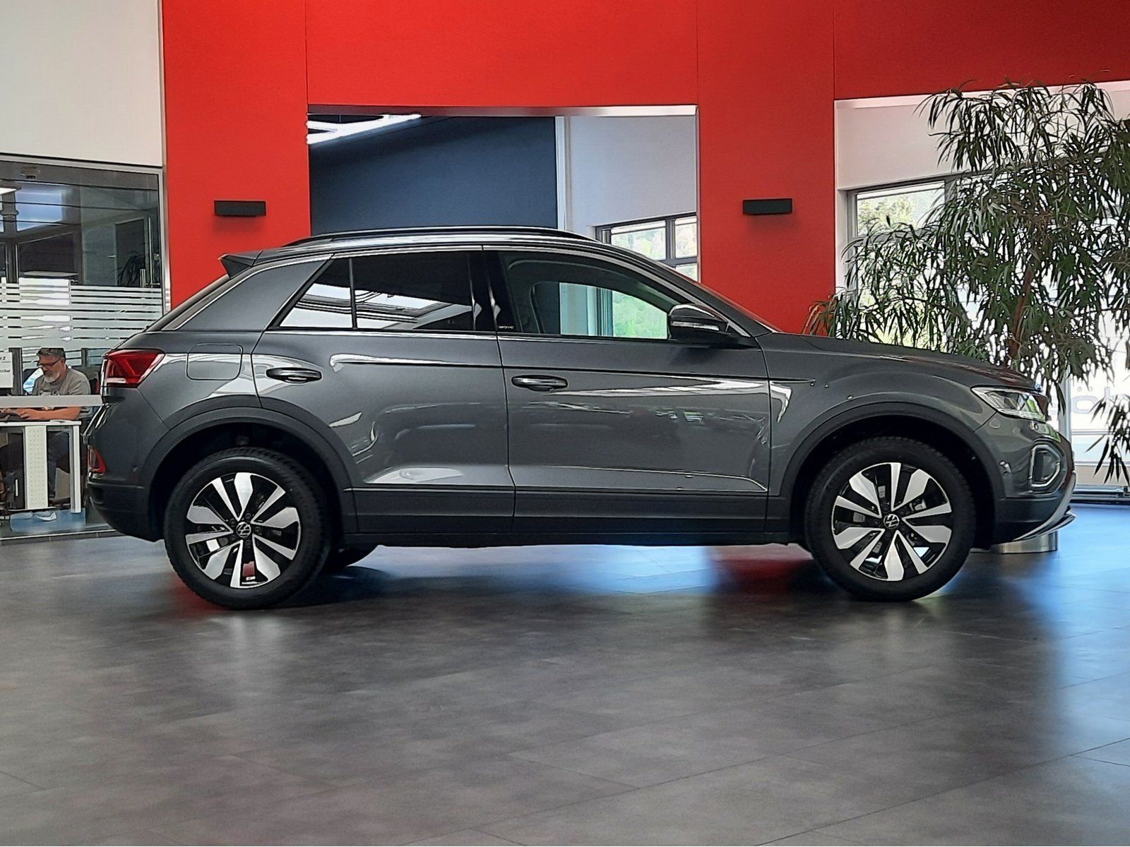 Fahrzeugabbildung Volkswagen T-Roc Move TSI *AHK*Cam*Navi*LED*PDC*Sitzhzg*ACC