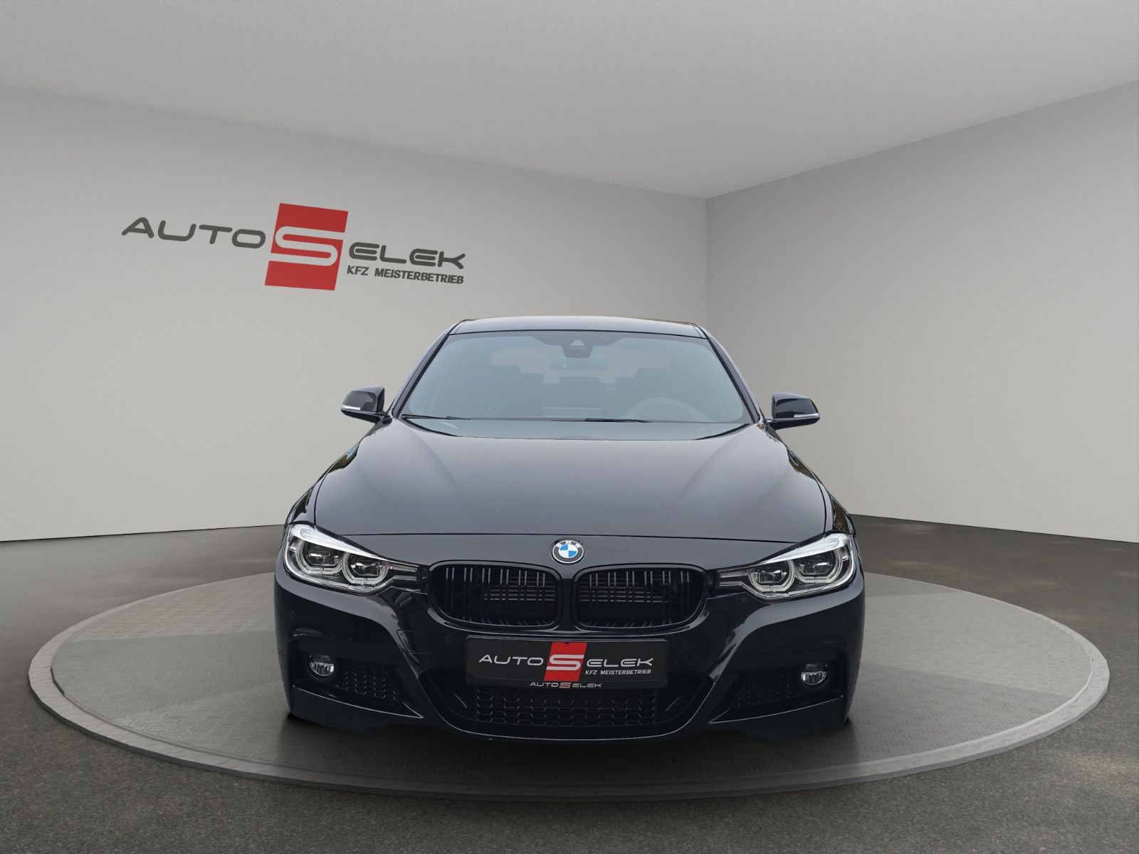 Fahrzeugabbildung BMW 330 e iPerformance M-Sportpaket +LED+ALCANTARA