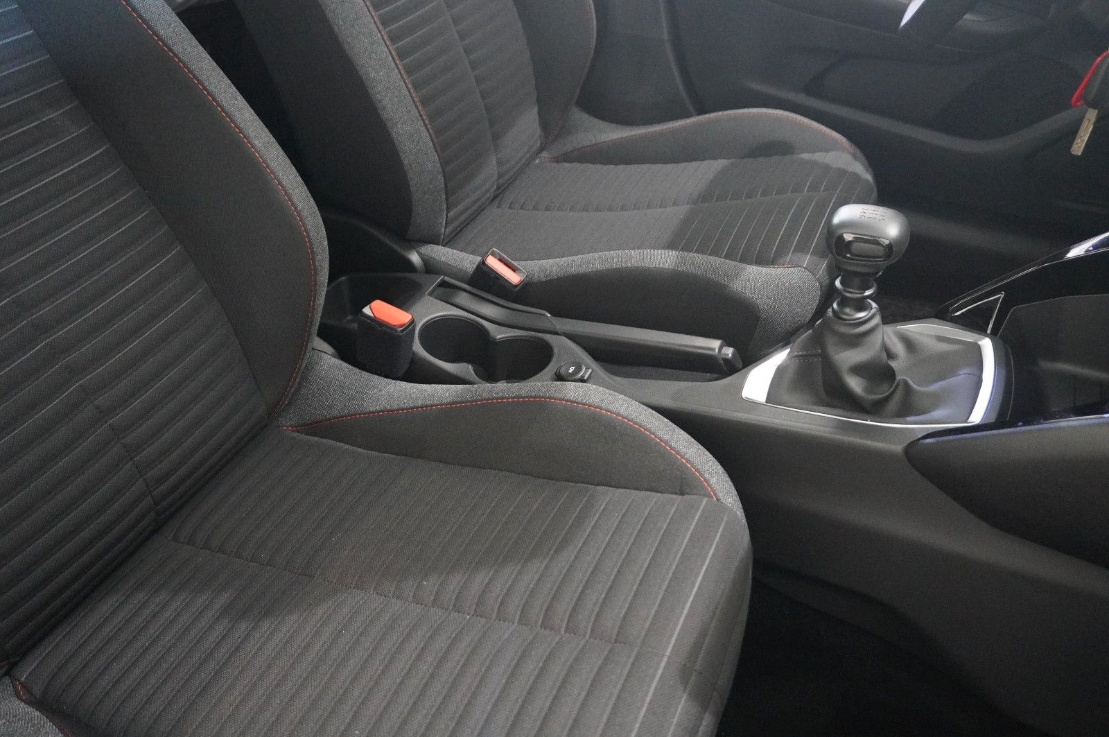 Fahrzeugabbildung Peugeot 208 1.5 HDI ACTICE NAVI/LED/SHZ/PDC/SPORT/TEMP.