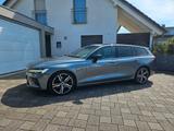 Volvo V60 D4 AWD Geart. R Design NAVI PANO AHR SOUND - Volvo V60: Awd R Design