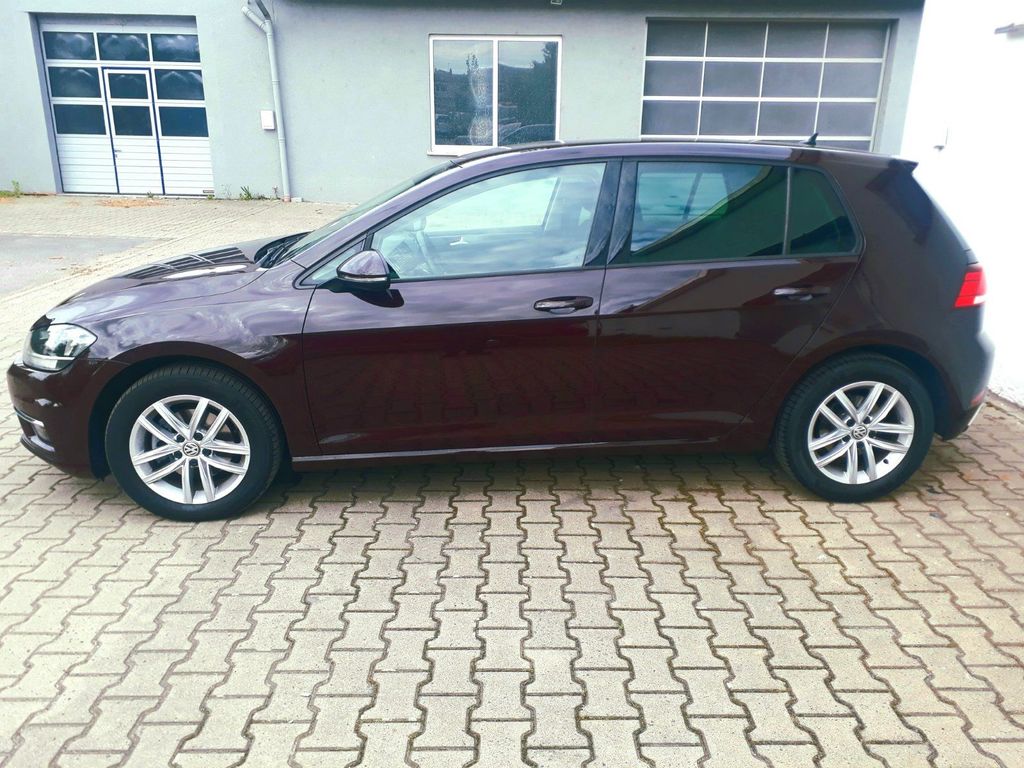 Image of Volkswagen Golf