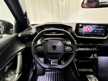 Peugeot 2008 Hybrid 145 GT Exclusive AHK 360Grad Kam.