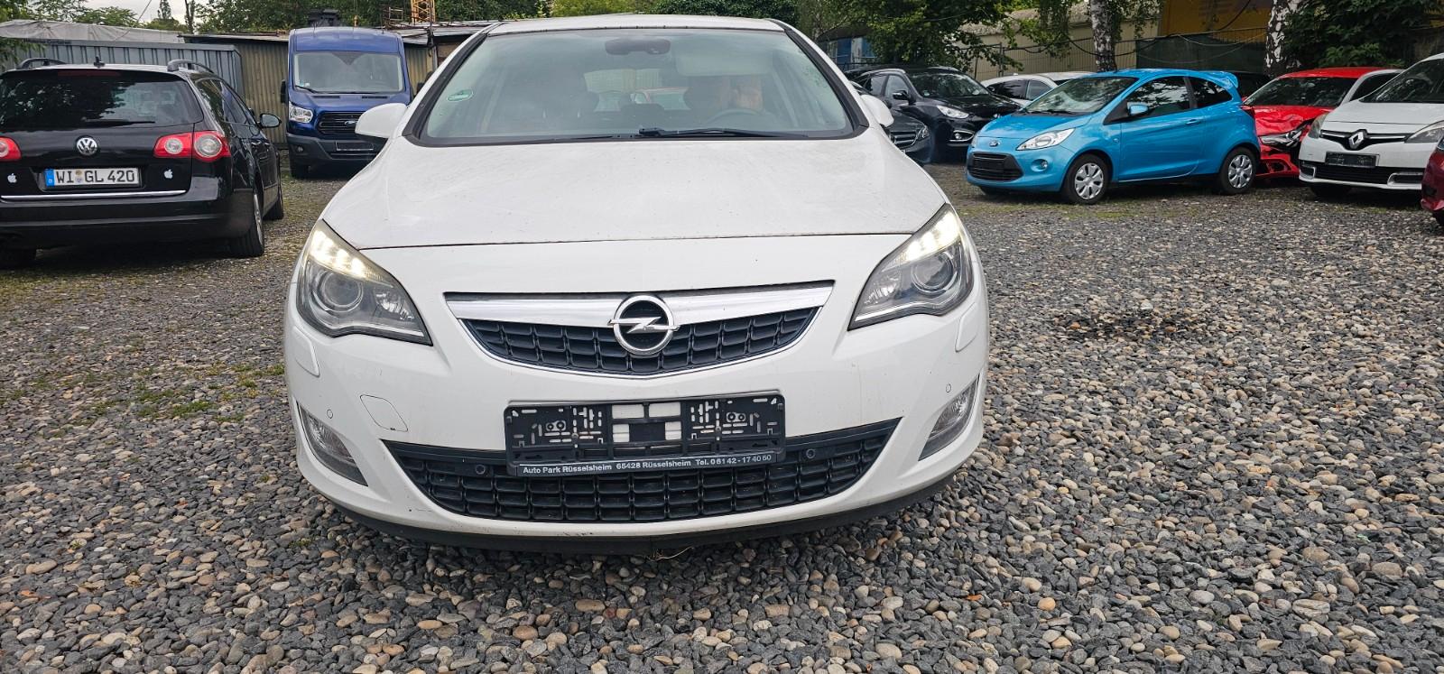 Opel Astra J Lim. 5-trg. Innovation