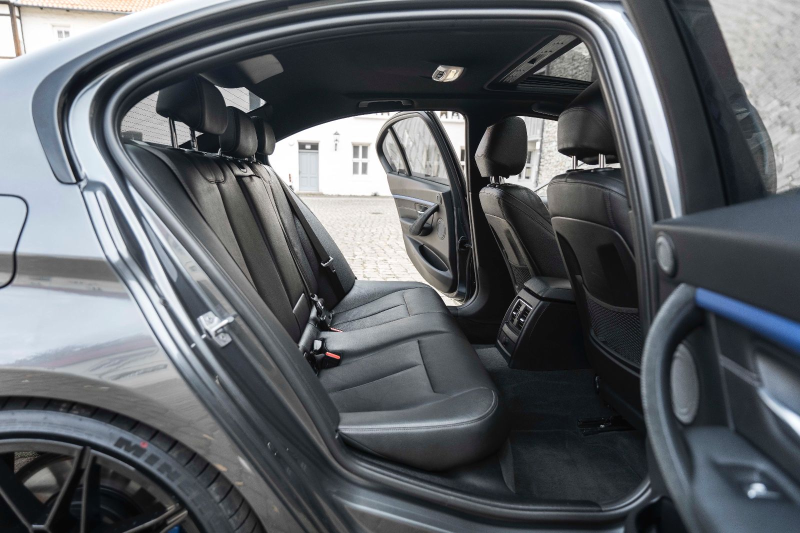 Fahrzeugabbildung BMW 340IX M-Performance H&K HUD LED CARPLAY KAM