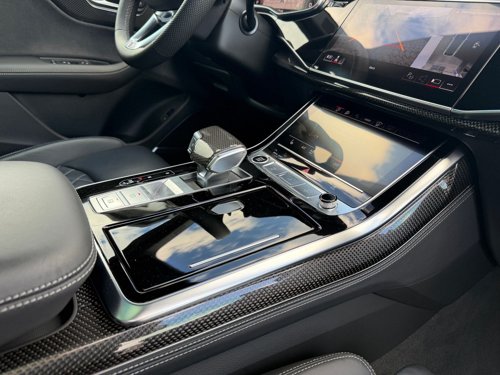 Fahrzeugabbildung Audi Q8 50 TDI Quattro/COMPETITION-PLUS/CARBON/VOLL